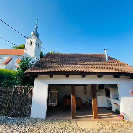 Slow Living Cottage, Dobolii De Sus ภายนอก รูปภาพ